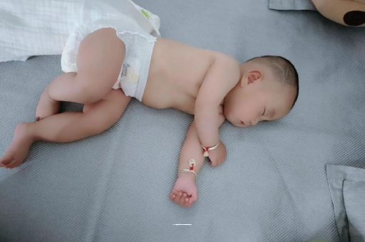 香河六个月宝宝眼睛散光 香河六个月宝宝眼睛散光